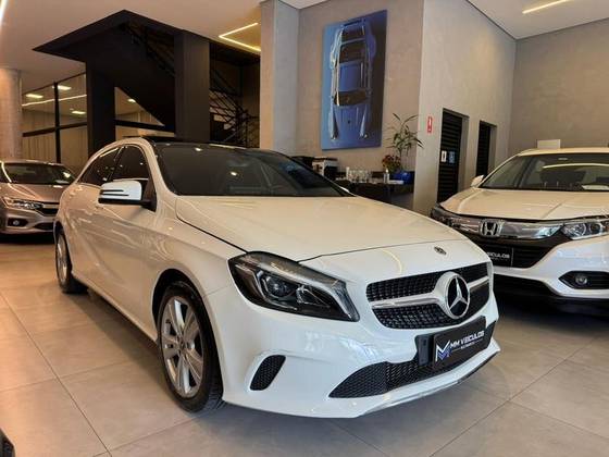 MERCEDES-BENZ A 200 1.6 CGI FLEX 7G-DCT MERCEDES-BENZ A 200 1.6 CGI FLEX 7G-DCT